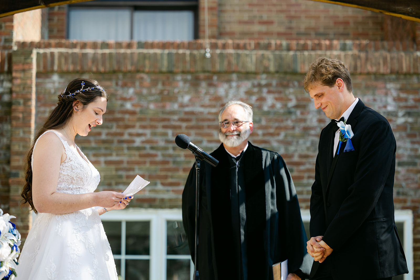 Rob and Kelly exchanging vows during their Kensington Hotel wedding ceremony.