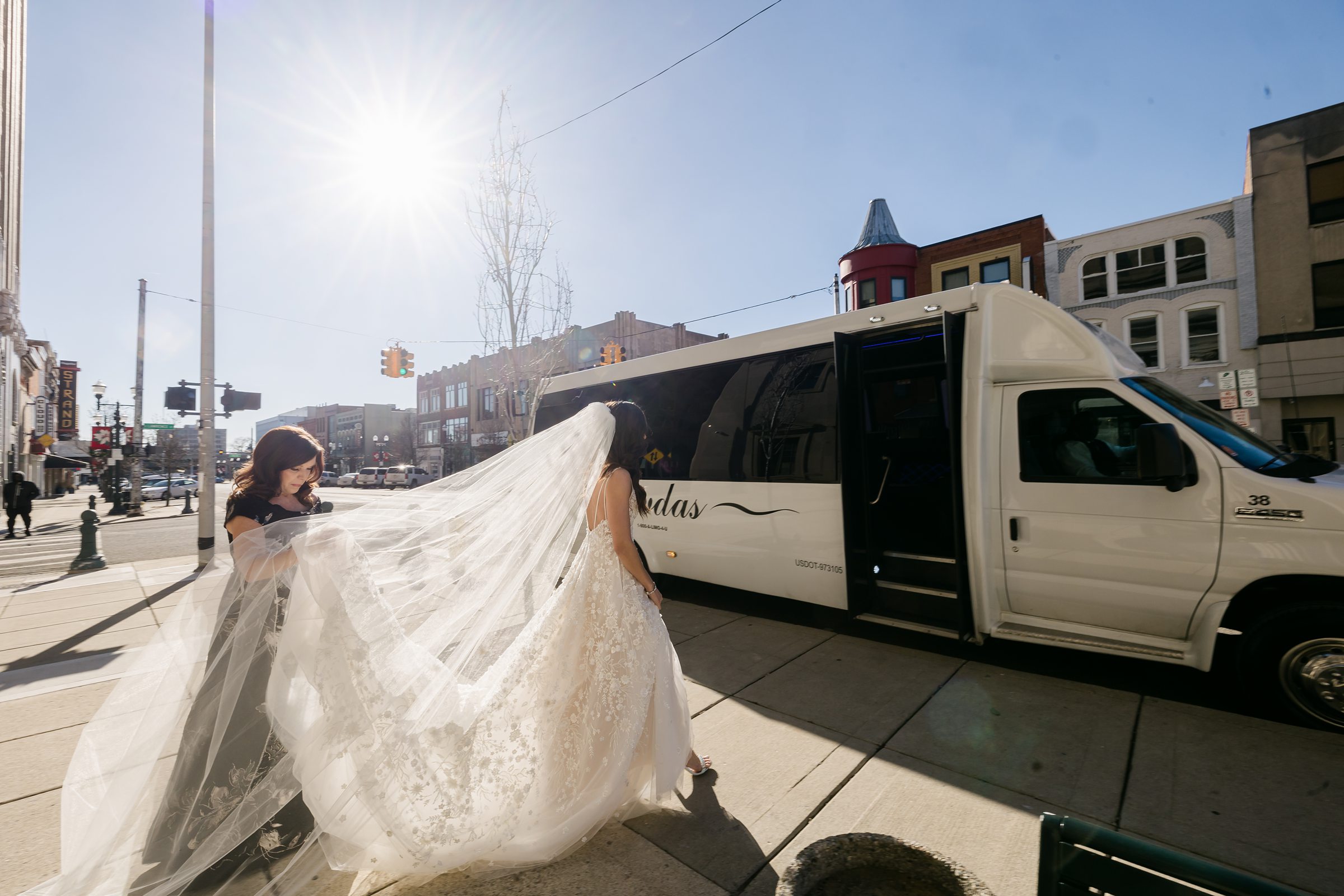Bride leaving the Treasury in a limo